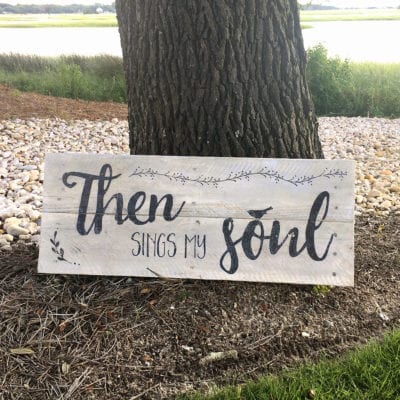 Sawdust Saturday: Easy Pallet Signs